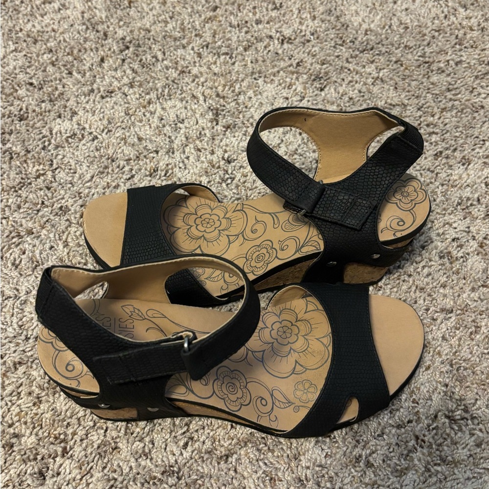 DSW Black Floral Insole Wedge Sandals with Ankle Strap